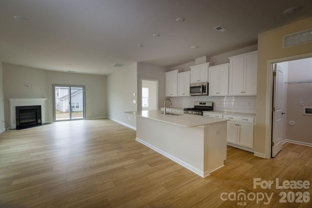 1709 Heron Ct - Photo 5 of 29