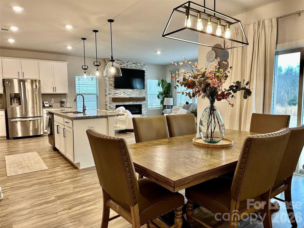 6212 Hailstone Rd - Photo 7 of 42