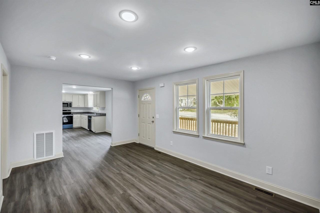 152 Robin Rd - Photo 6 of 27