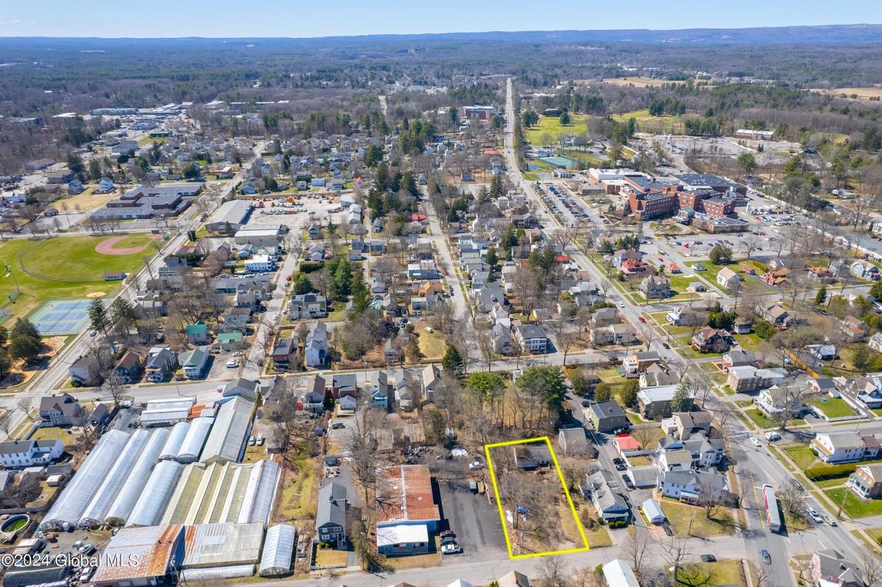 99 1/2 Walworth St - Photo 2 of 14