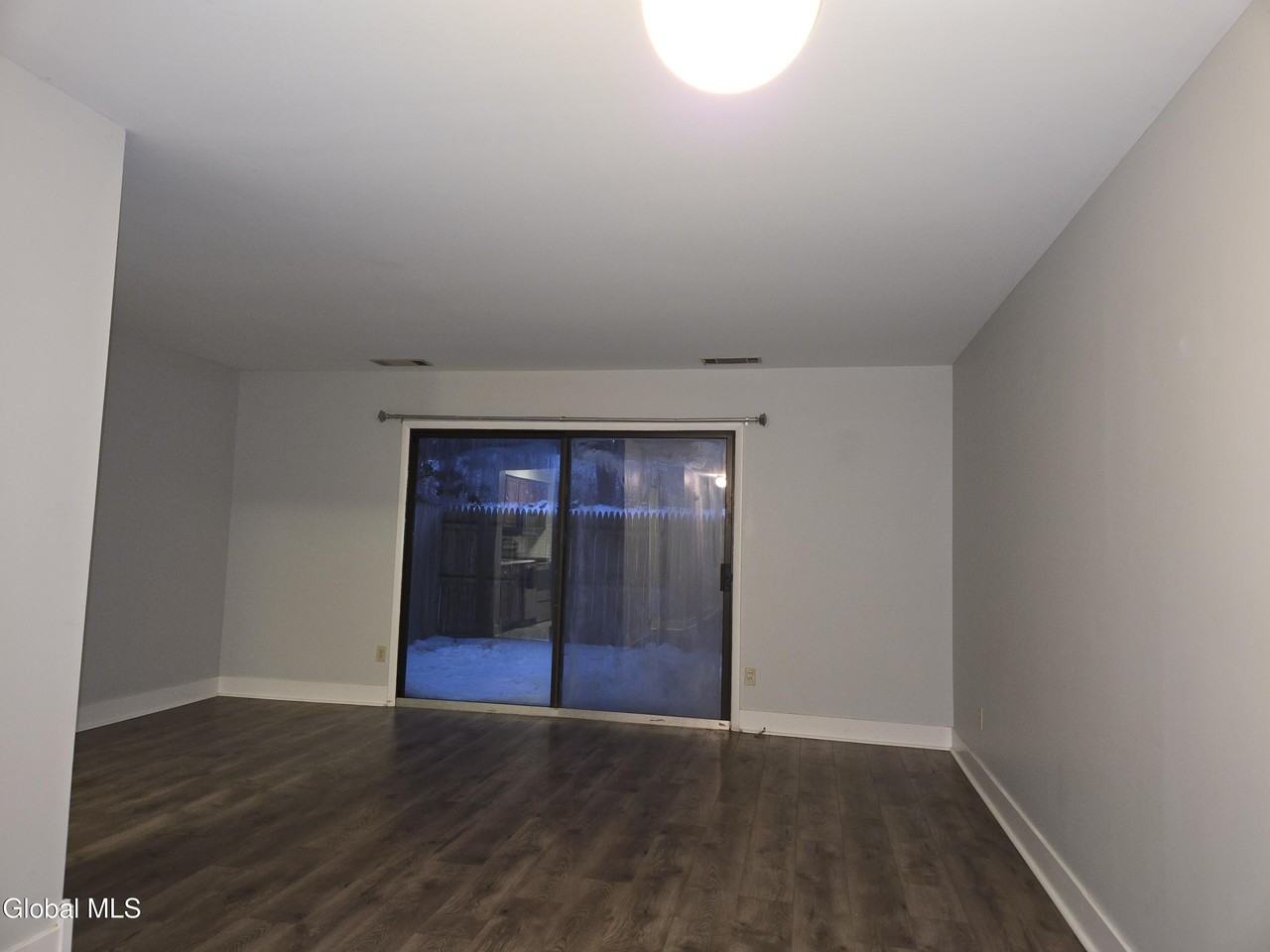 93 Ridgewood Ter - Photo 3 of 30