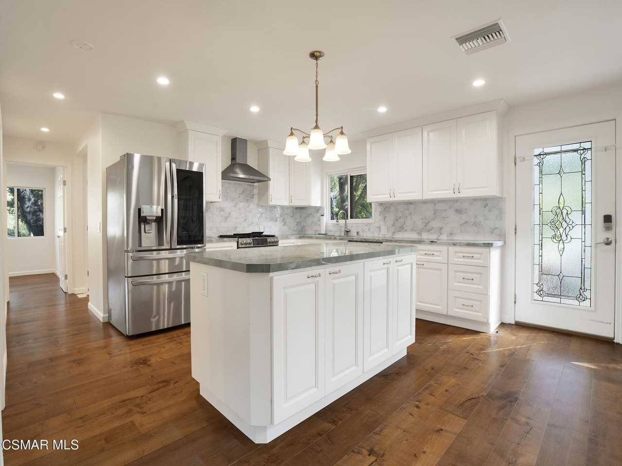 124 Merry Oak Ln - Photo 6 of 33