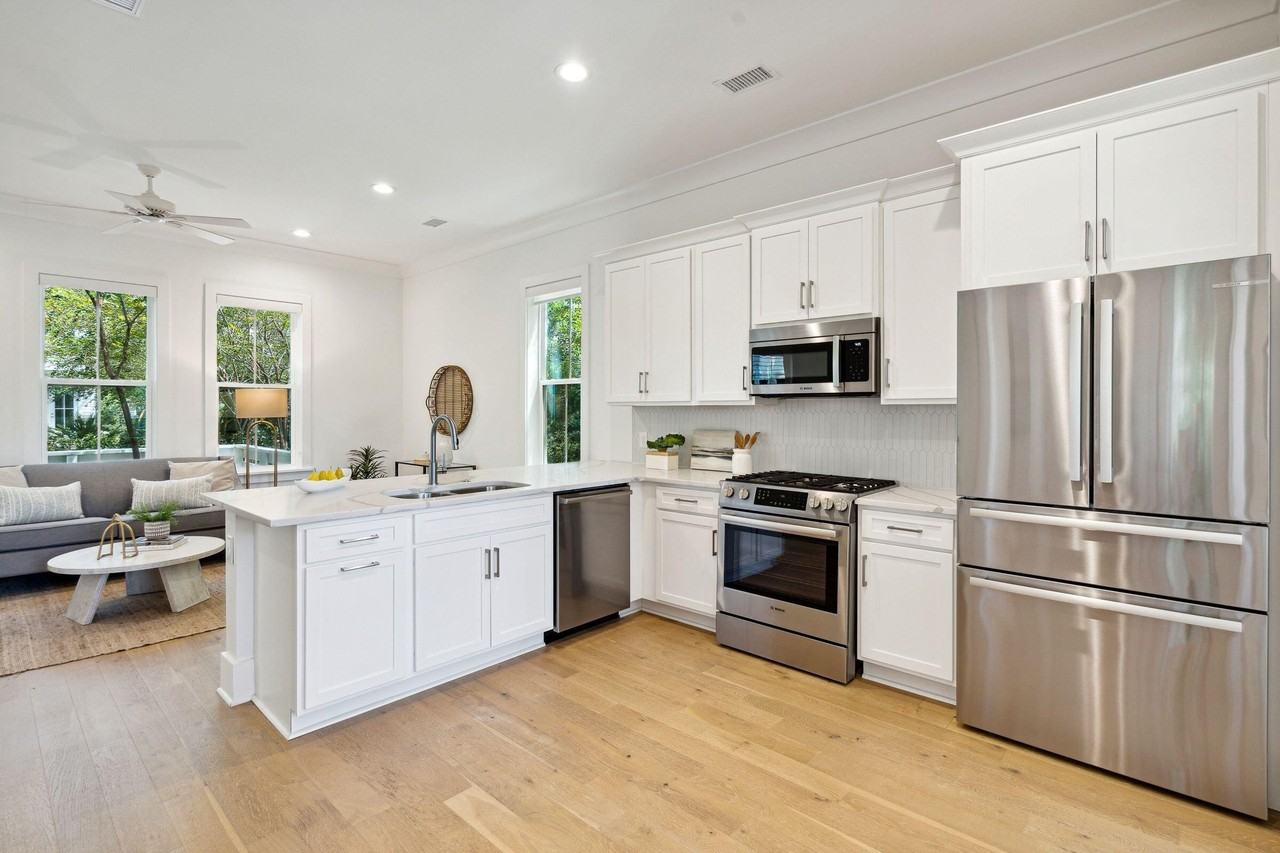 125 Bratton Cir - Photo 3 of 6