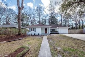 featured image of 1323 S Sherwood Dr