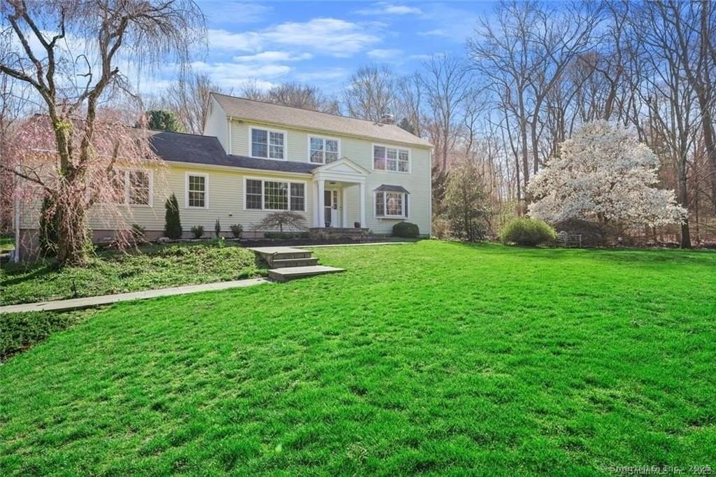 5 Holly Pl - Photo 2 of 33