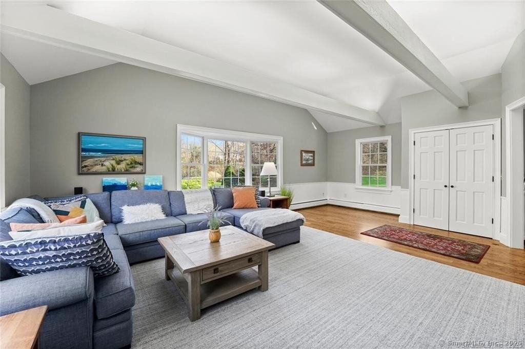 5 Holly Pl - Photo 5 of 33