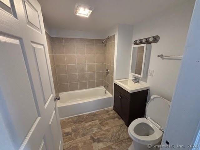 243 N Elm St #3 - Photo 6 of 7
