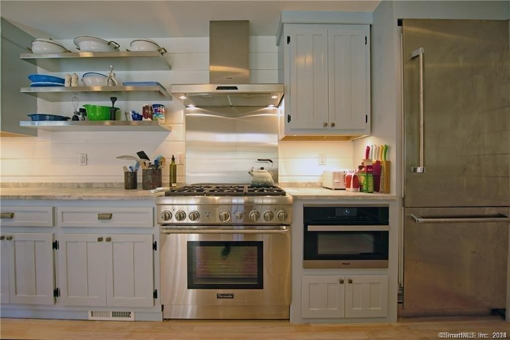 3 Lilac Ln - Photo 3 of 17