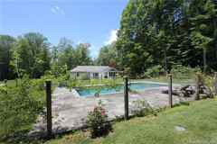 3 Lilac Ln - Photo 1 of 1