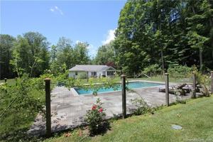 featured image of 3 Lilac Ln