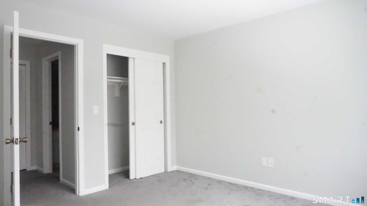 234 Willow Spgs Unit 234 - Photo 3 of 24