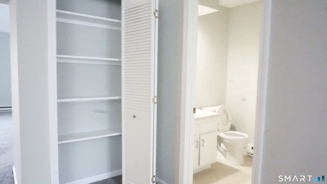 234 Willow Spgs Unit 234 - Photo 6 of 24