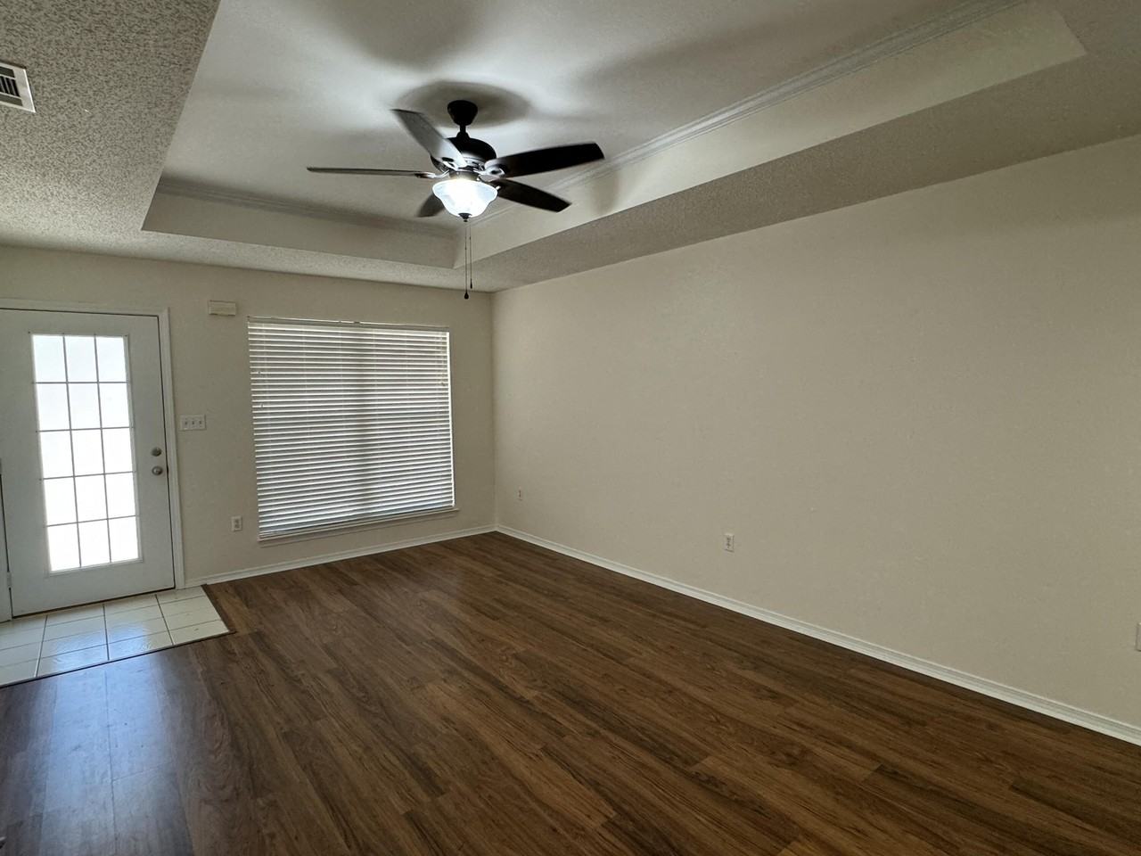 1610 Chadwick Ln - Photo 2 of 21