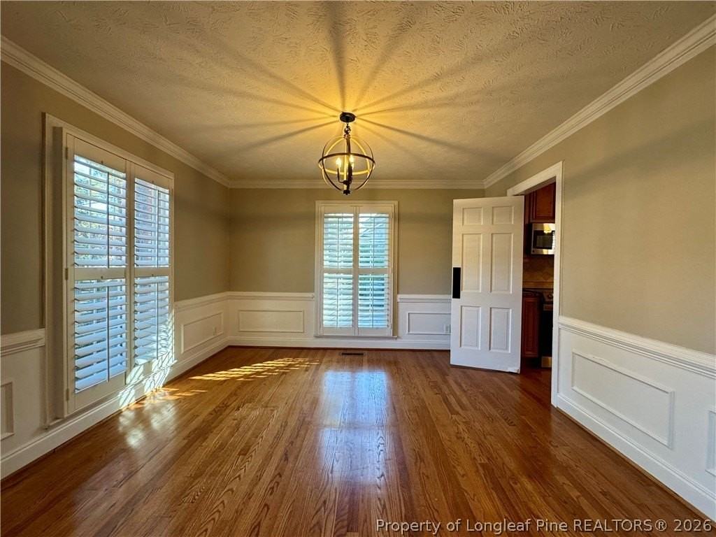 2723 Huntington Rd - Photo 5 of 26