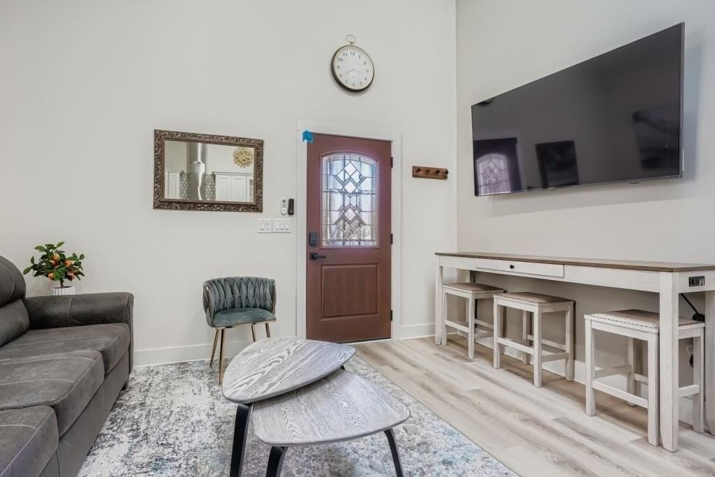 18 Booker St Nw - Photo 4 of 12