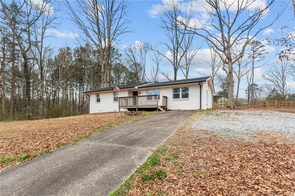 4409 Doc Sams Rd - Photo 2 of 33