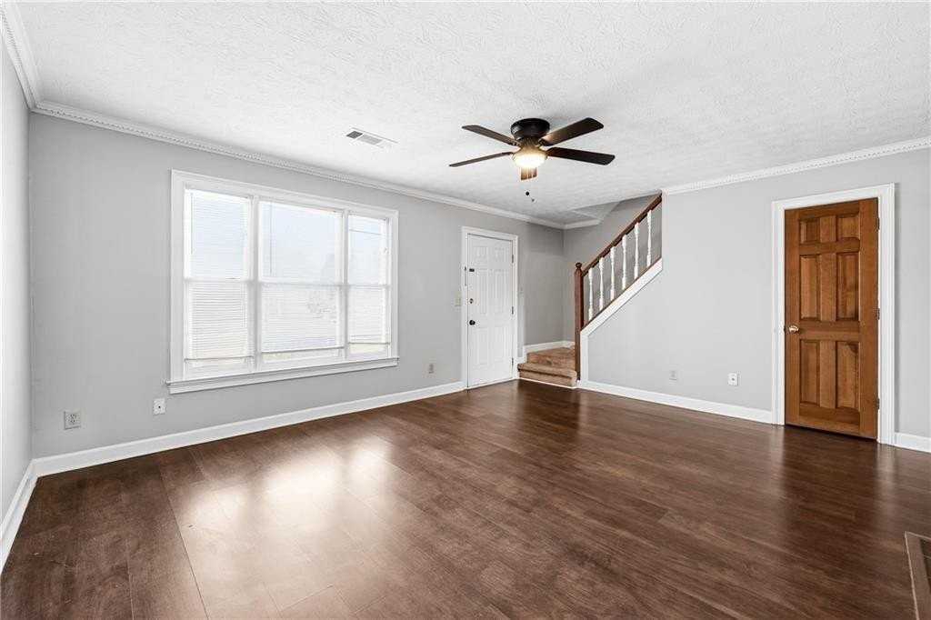 6148 Winfield Ct - Photo 4 of 25