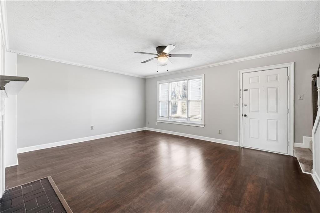 6148 Winfield Ct - Photo 5 of 25