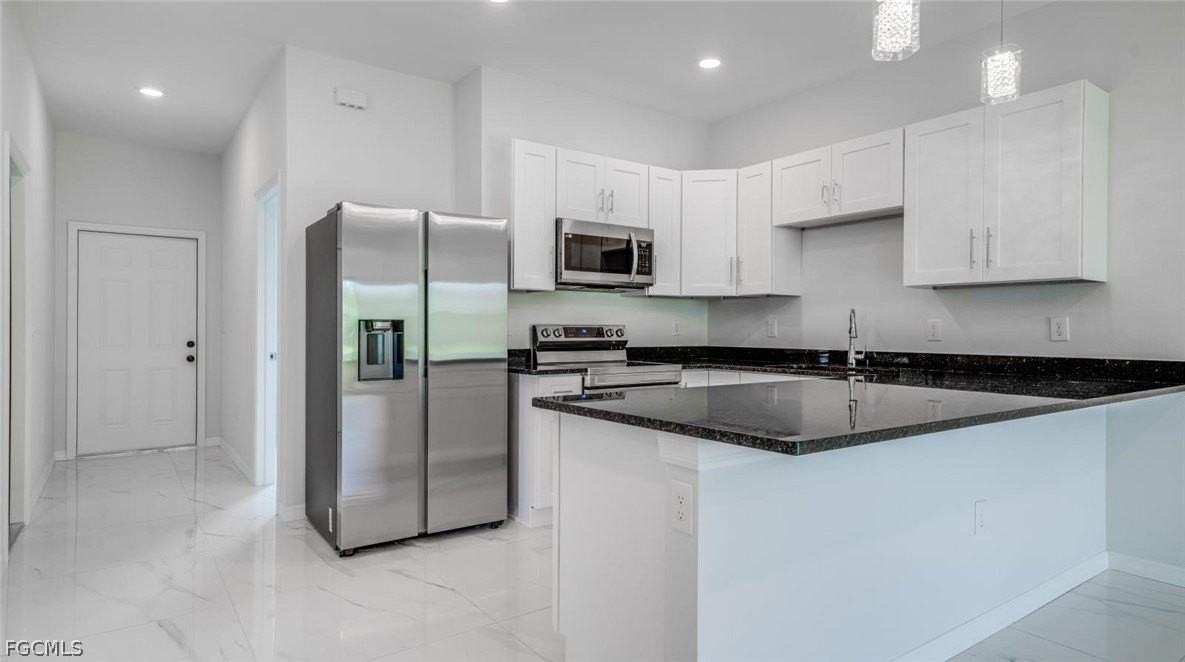 4864 Golfview Blvd - Photo 5 of 19