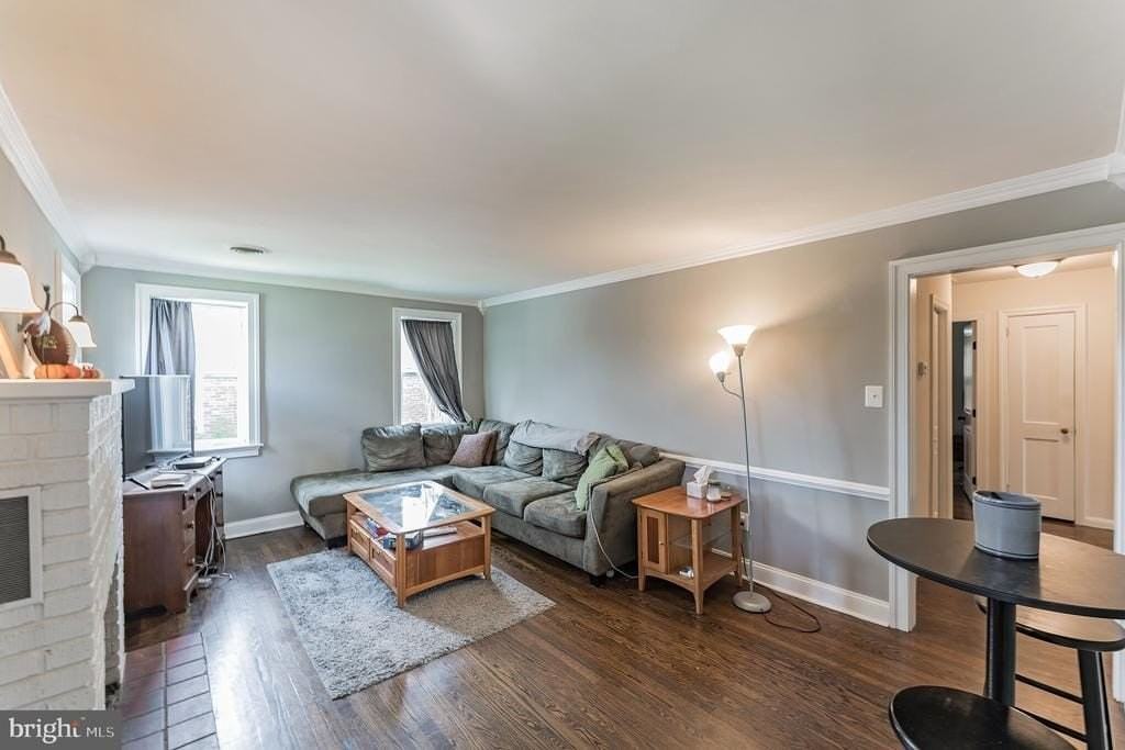 1701 Butler Pike - Photo 3 of 14