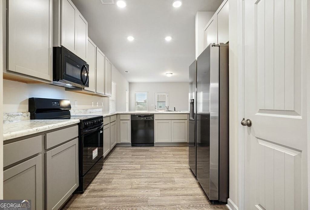 529 Summerfield Ln Nw - Photo 6 of 32