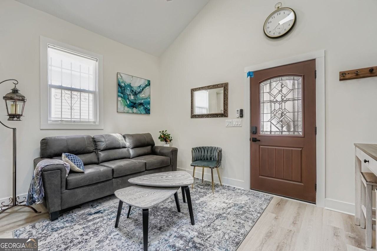 18 Booker St Nw - Photo 3 of 12