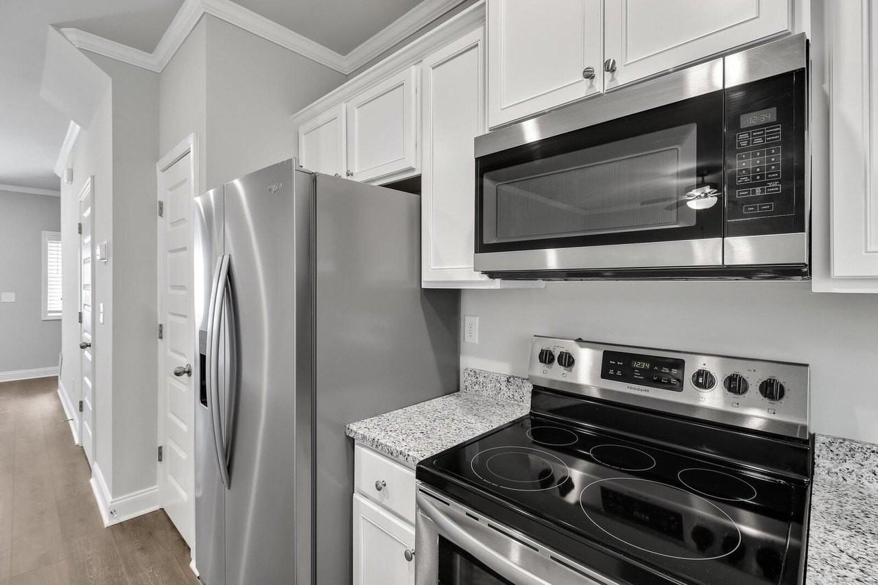 15 Sprayberry Rd Unit 11 - Photo 6 of 26