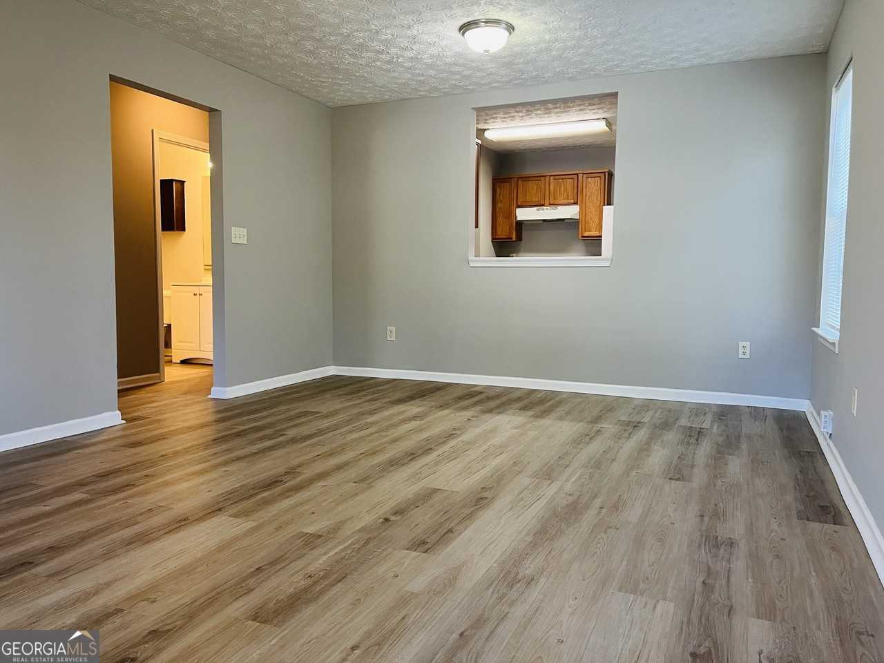 105 Granite St Apt B - Photo 7 of 28