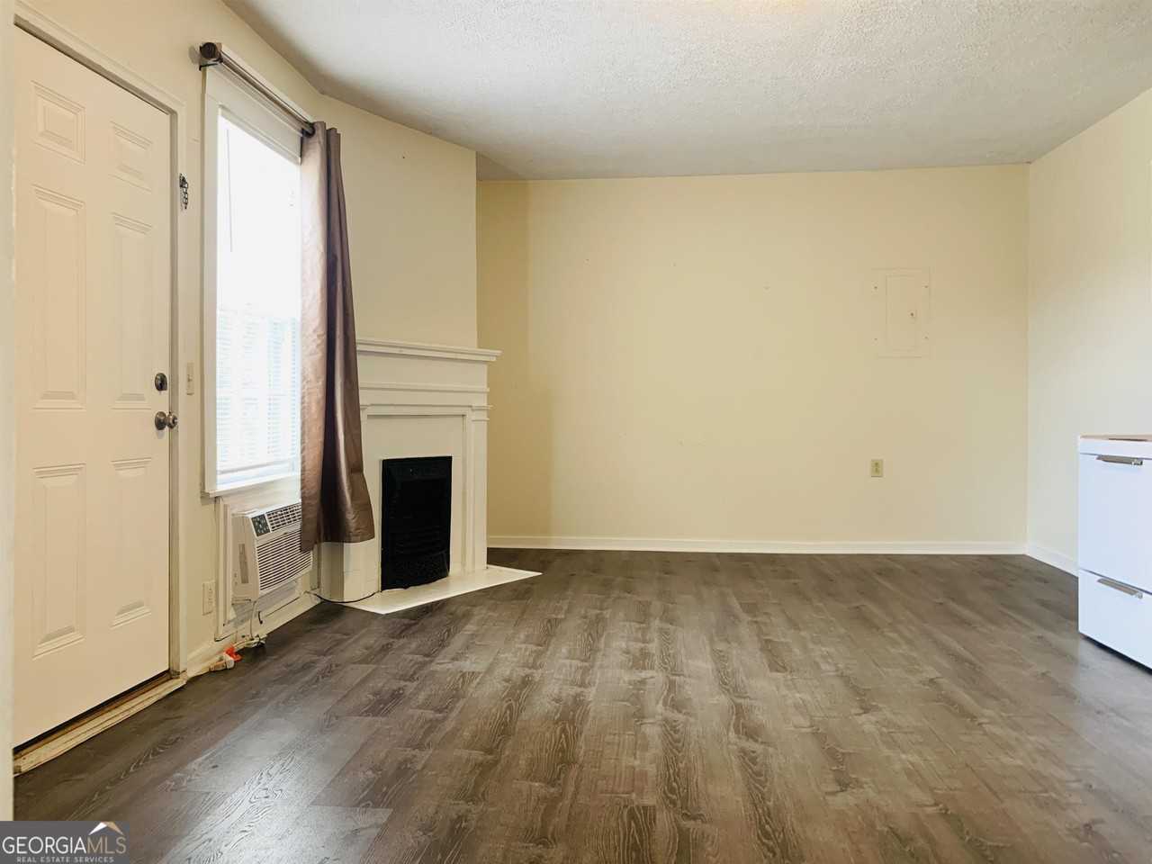 504 Broad St Apt 5 - Photo 4 of 12