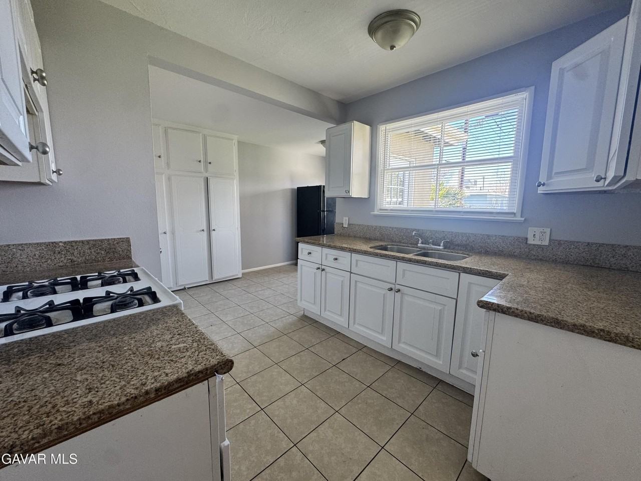 44151 Hardwood Ave - Photo 5 of 12