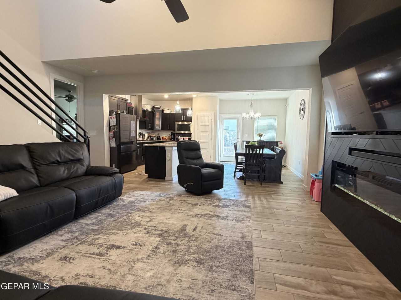 12622 Zollinger Ave - Photo 5 of 20