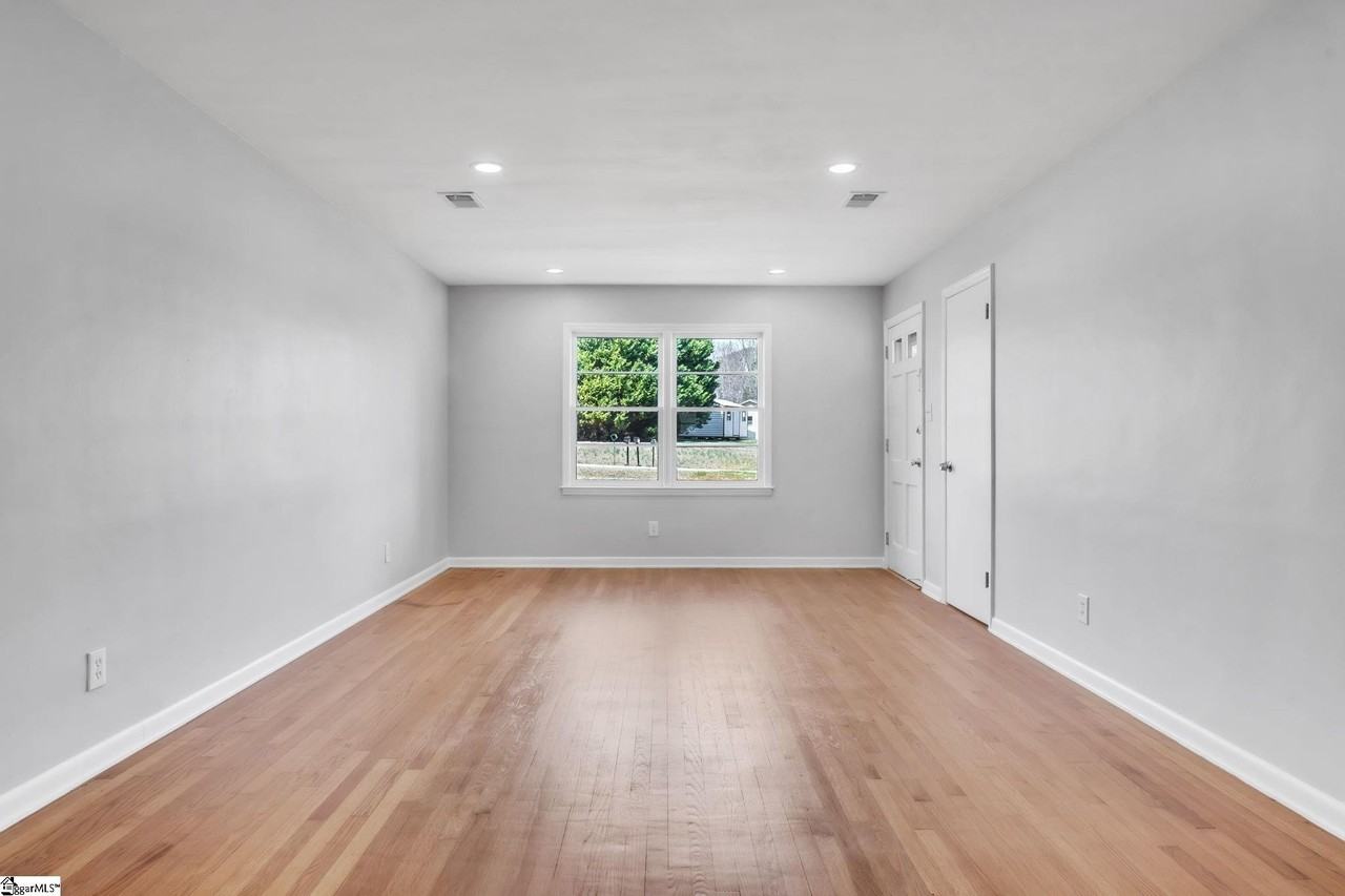 207B James St #B - Photo 4 of 20