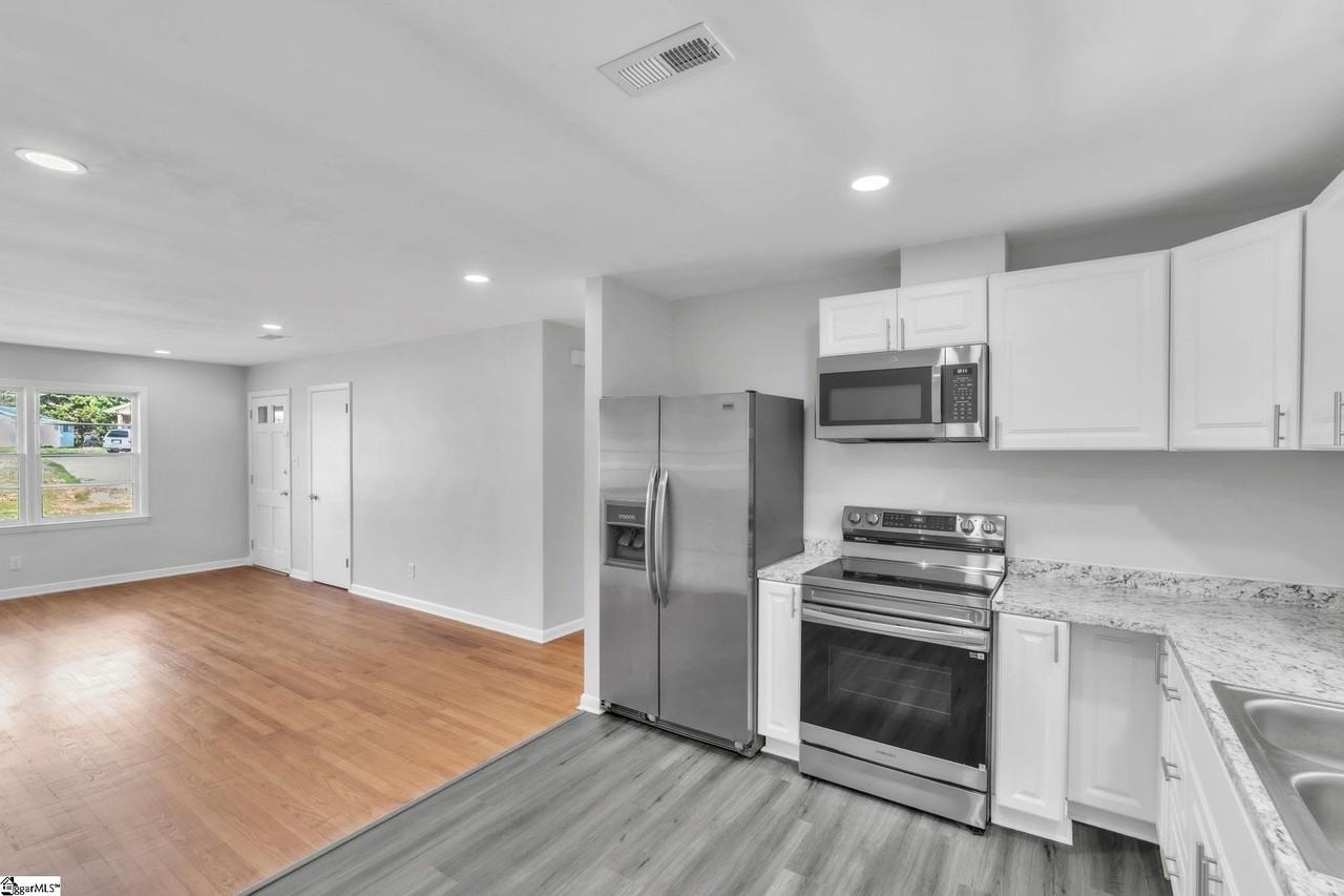 207B James St #B - Photo 7 of 20