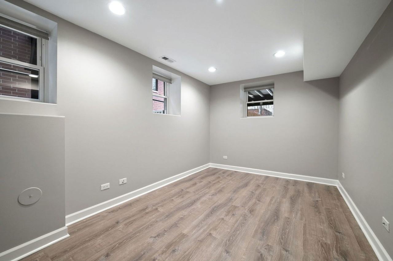 1252 W Carmen Ave #G - Photo 4 of 8