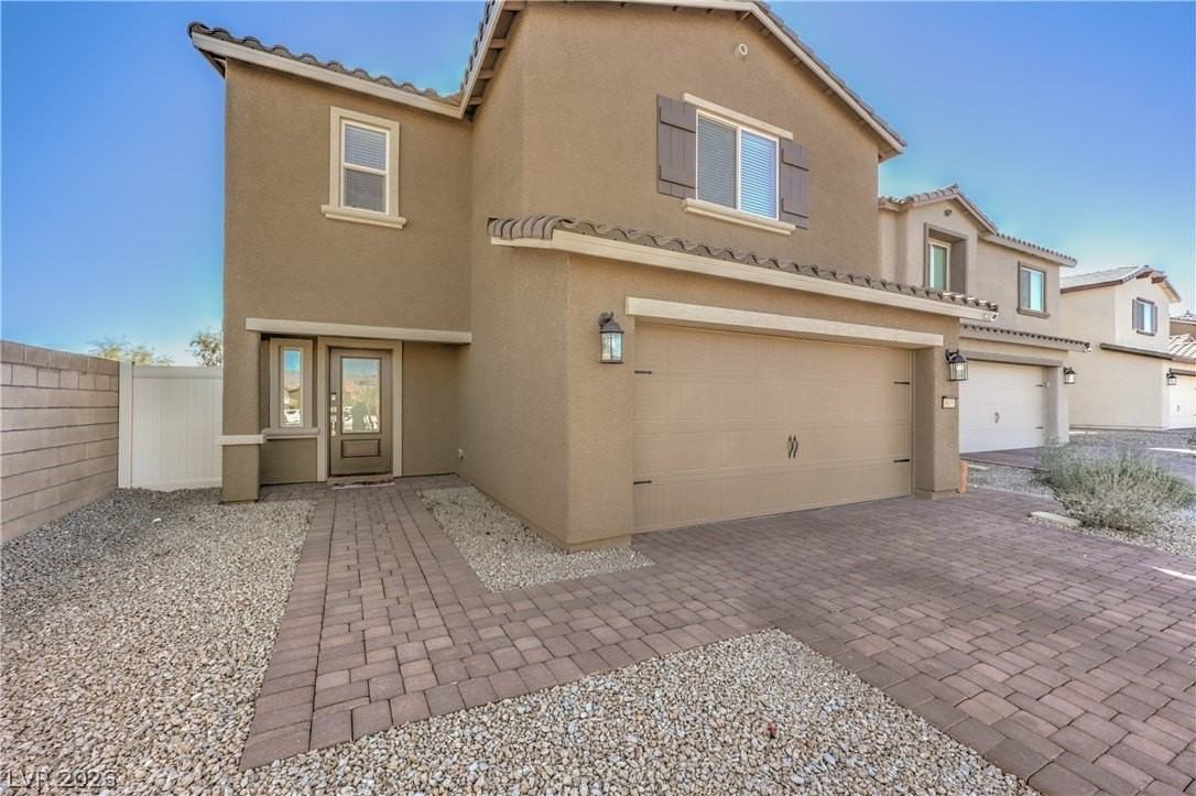 1635 Cowboy Path Ave - Photo 2 of 25