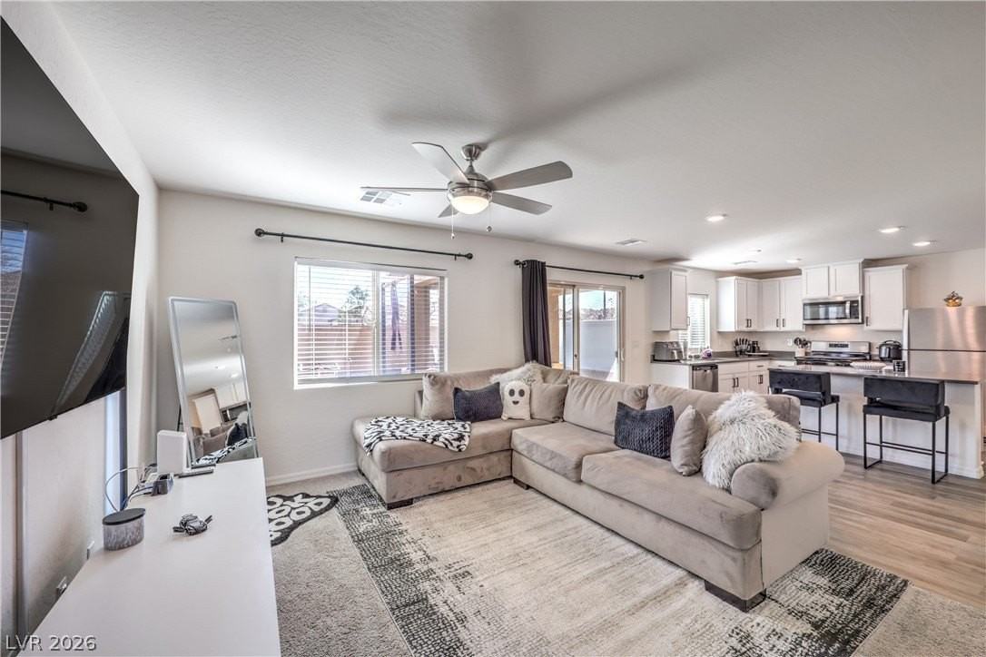 1635 Cowboy Path Ave - Photo 5 of 25