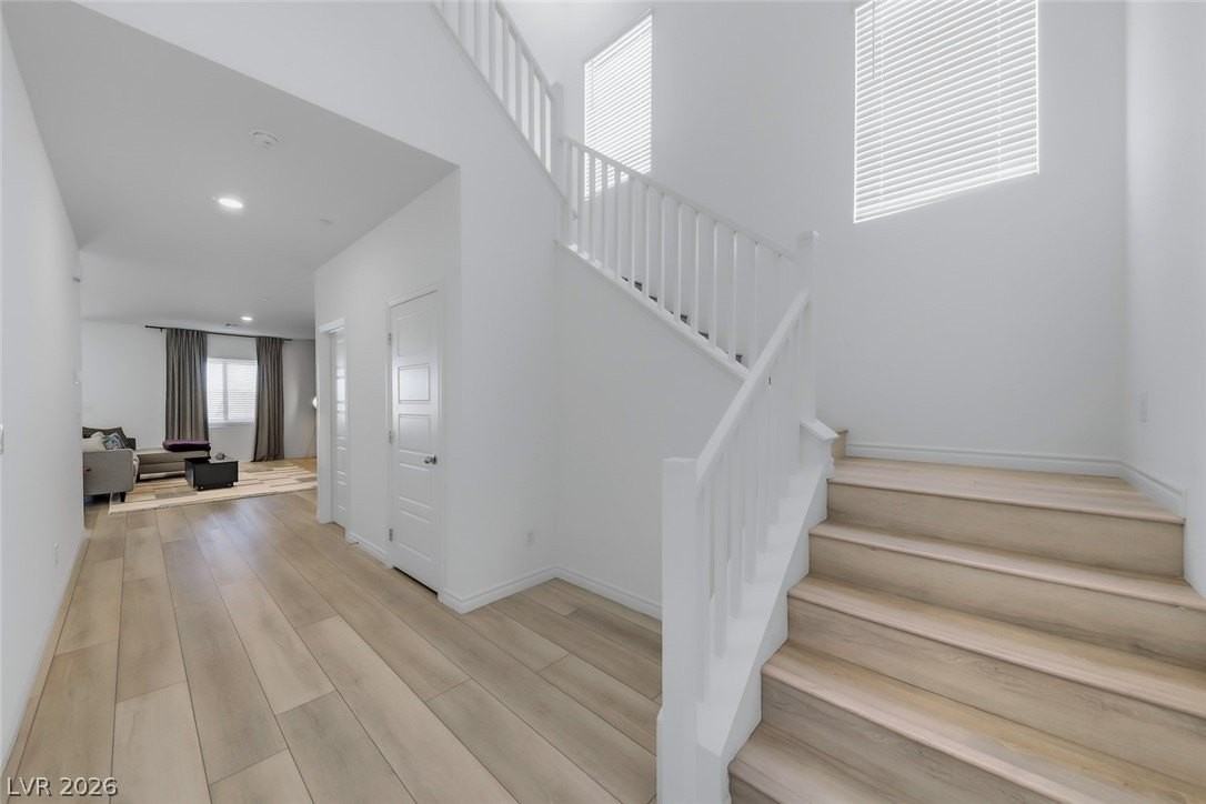 290 Robson Ridge Ln - Photo 4 of 50