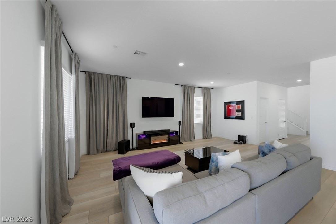 290 Robson Ridge Ln - Photo 7 of 50