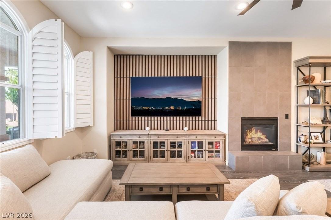 7581 Proud Meadows St - Photo 3 of 45