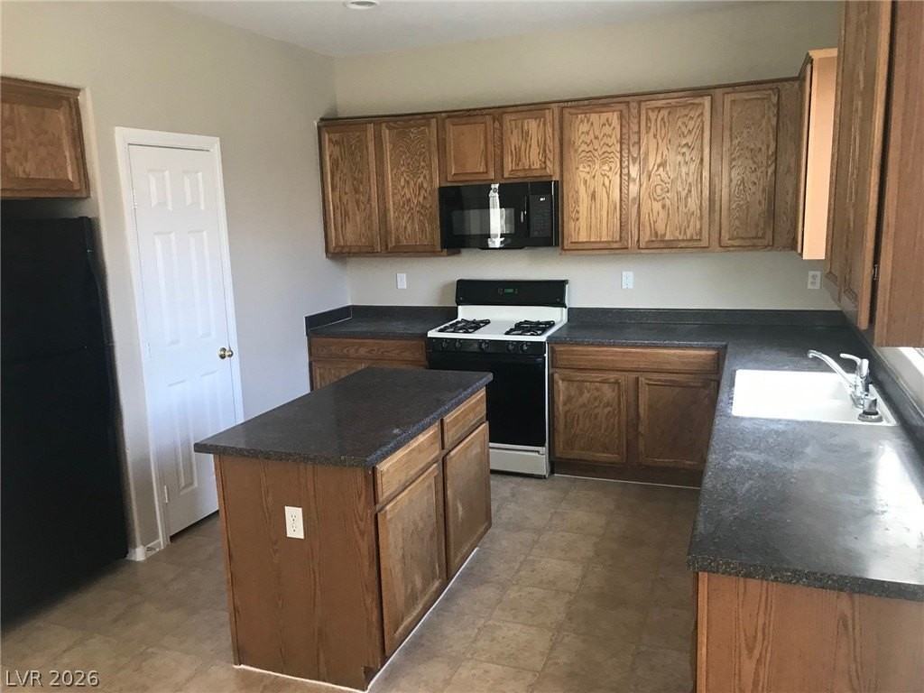 920 Nevada Blaze Ave - Photo 7 of 18