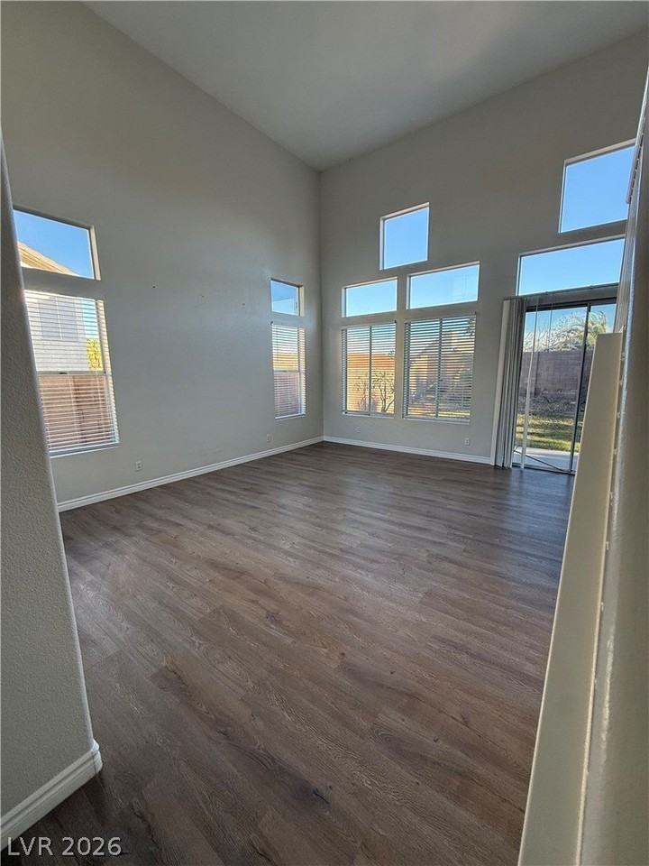 332 Palisades Dr - Photo 5 of 45