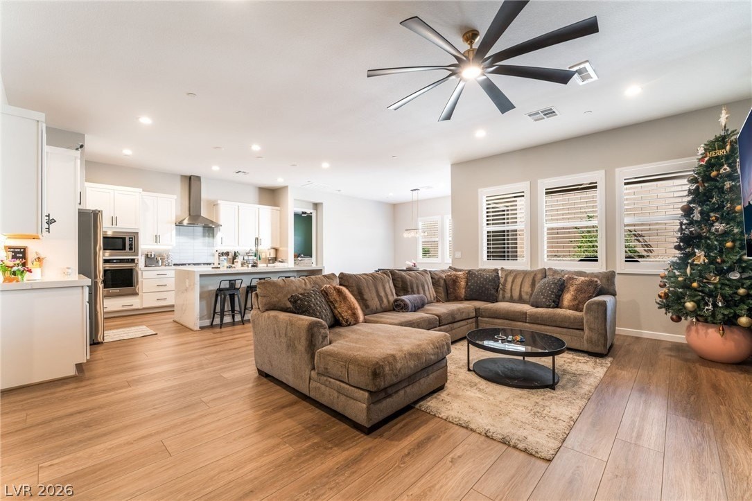 9013 Pinyon Bluff St - Photo 5 of 34