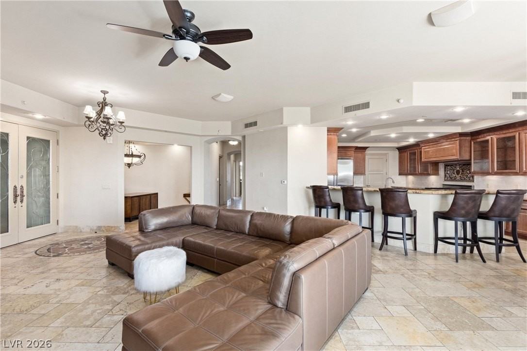 9103 Alta Dr #204 - Photo 4 of 43