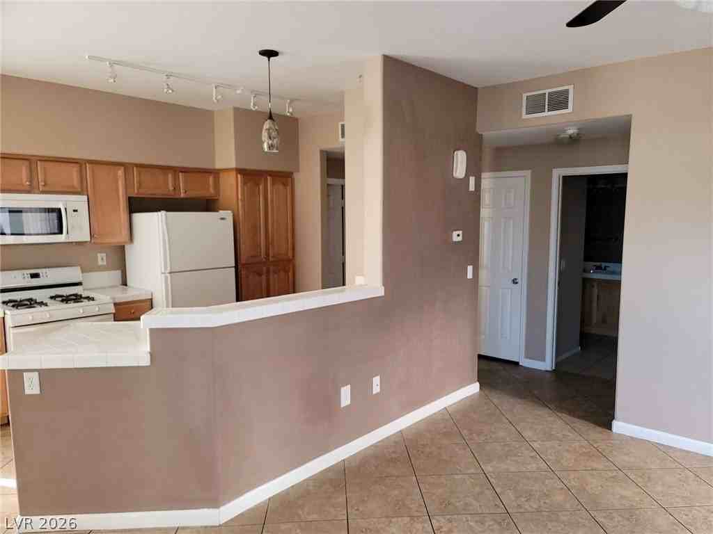 2121 Echo Bay St #102 - Photo 3 of 23