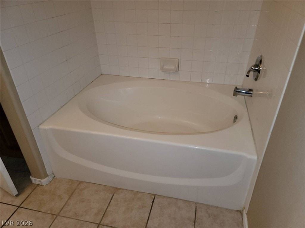 2121 Echo Bay St #102 - Photo 4 of 23