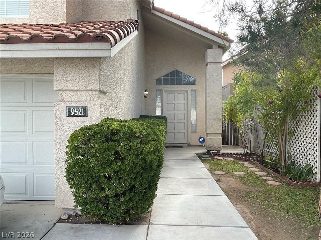 9521 Scenic Sunset Dr - Photo 3 of 30