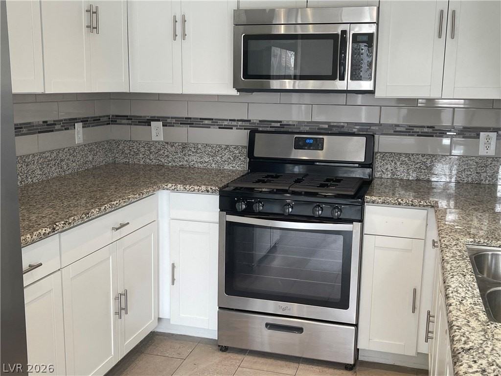 9521 Scenic Sunset Dr - Photo 4 of 30