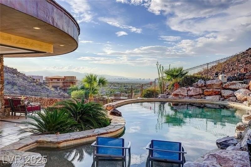 1608 Liege Dr - Photo 2 of 44