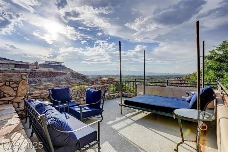 1608 Liege Dr - Photo 5 of 44