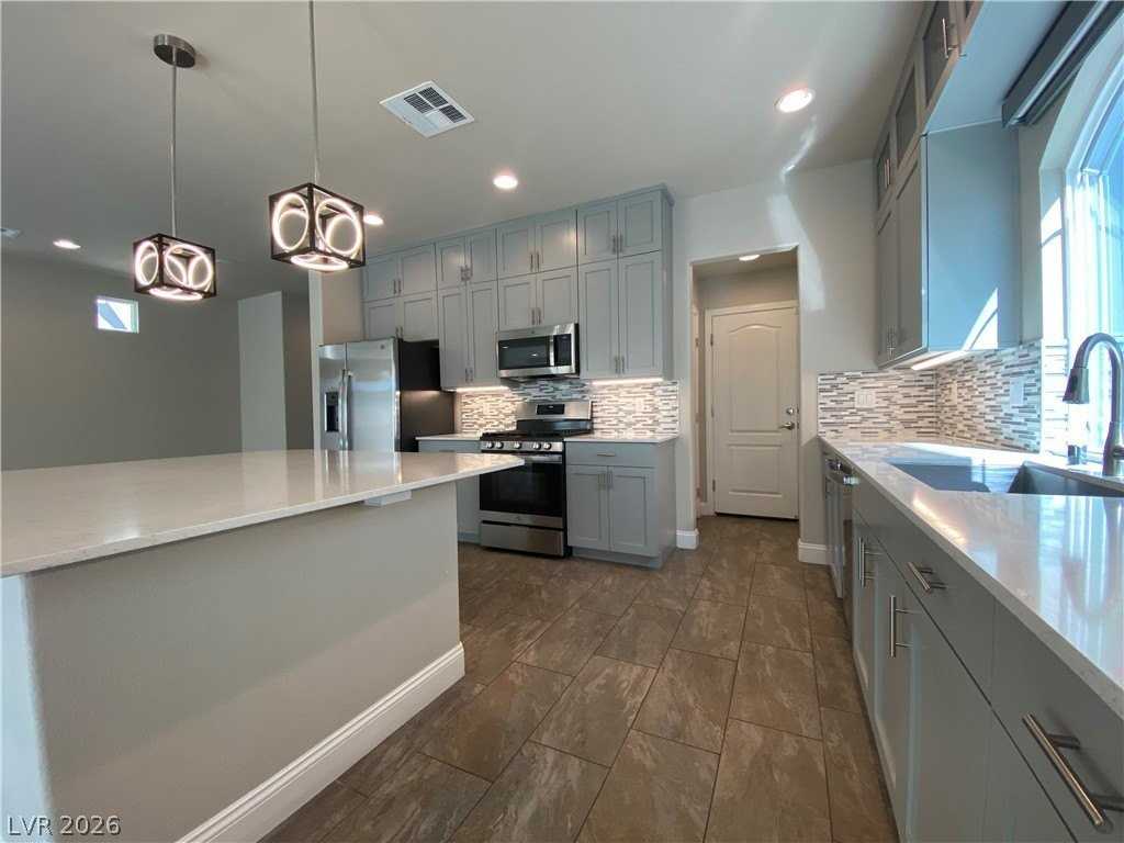 6357 Luna Rosa Ave - Photo 4 of 33